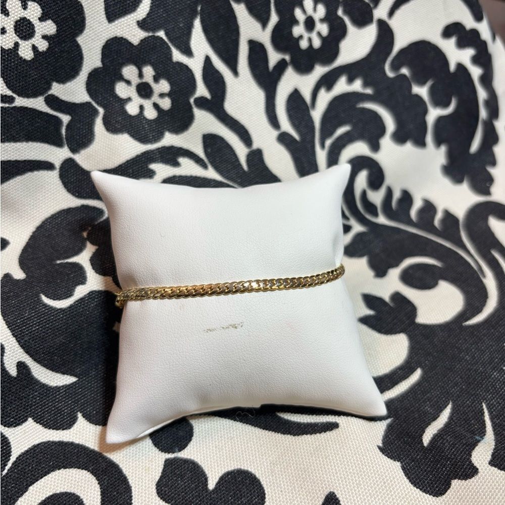 7” New! Women’s Dainty Thin Gold-tone Bracelet